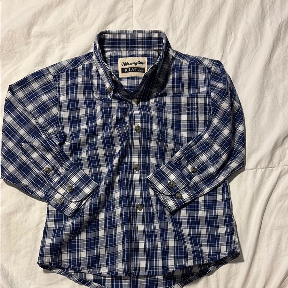 Wrangler Blue and White Plaid Button Down Shirt